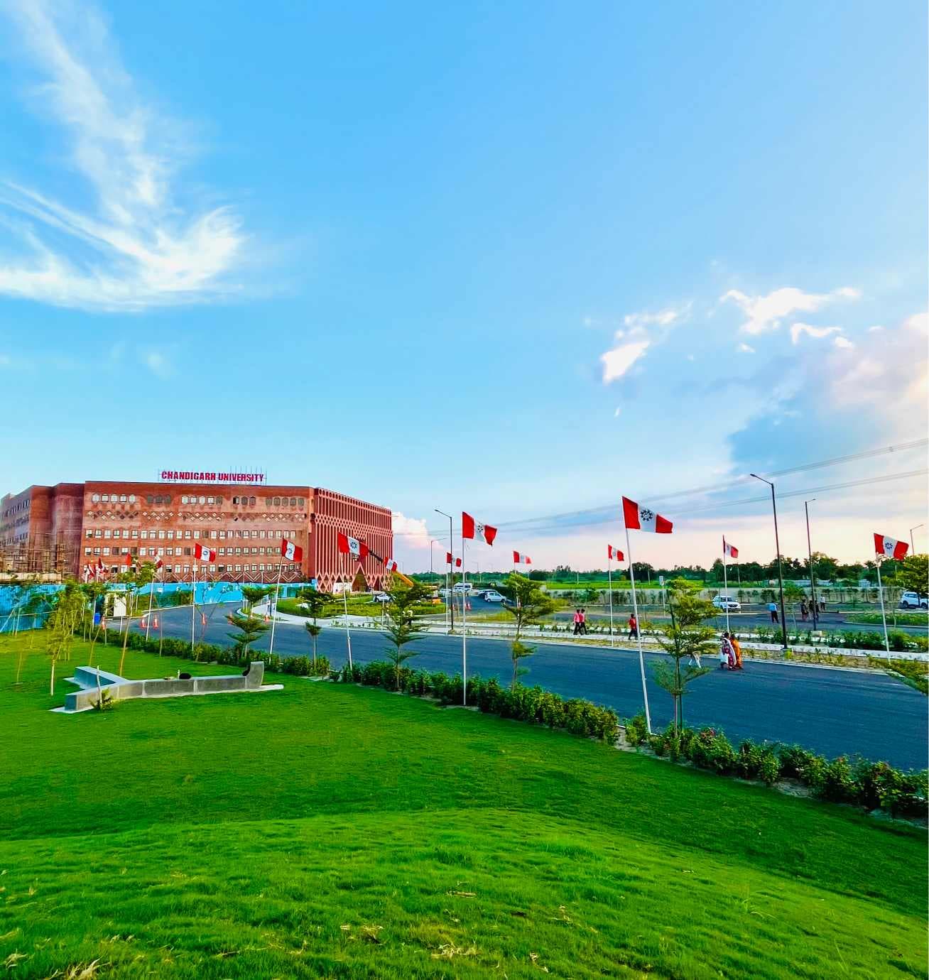 Chandigarh University Lucknow Building photo 1